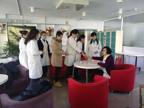 跟著郭明義學雷鋒 錦州市中心醫(yī)院黨員活動日側(cè)記