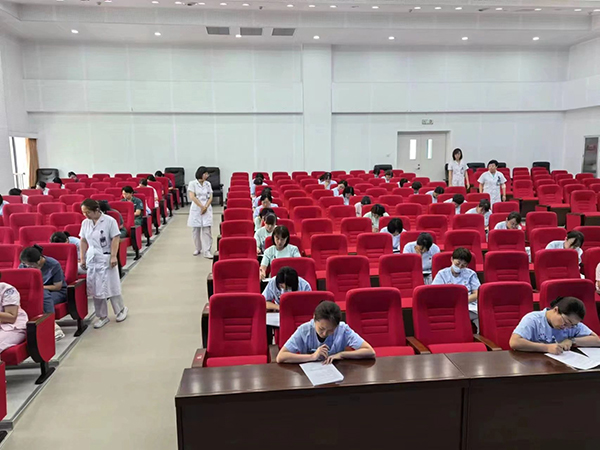 強化管理效能 提升服務(wù)質(zhì)量 ——護理部開展2024年度護士長綜合考核