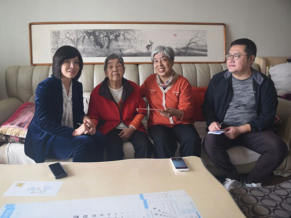 走訪慰問｜國(guó)慶前夕暖心行 深情慰問老干部—錦州市中心醫(yī)院開展國(guó)慶節(jié)走訪慰問離休干部活動(dòng)